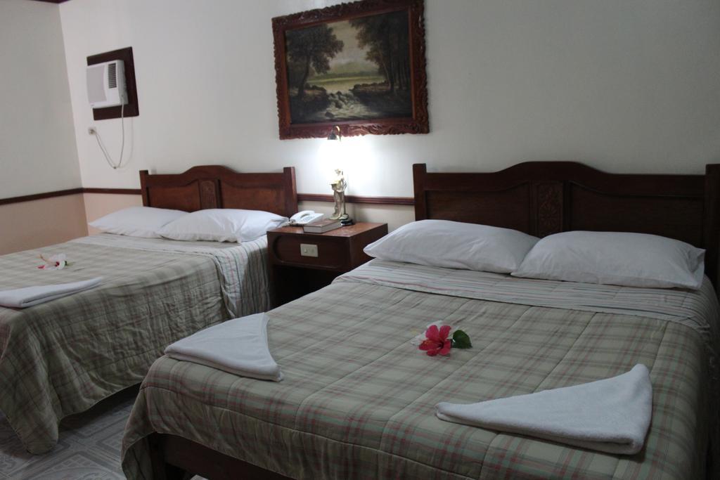 Tonglen Beach Resort Balabag  Habitación foto